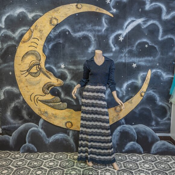 Vintage 70s Wenjilli Metallic Knit Maxi Dress * Navy & Silver Chevron Lurex - Picture 15 of 15